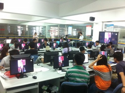 廈門(mén)果核軟件公司到信息工程學(xué)院開(kāi)講